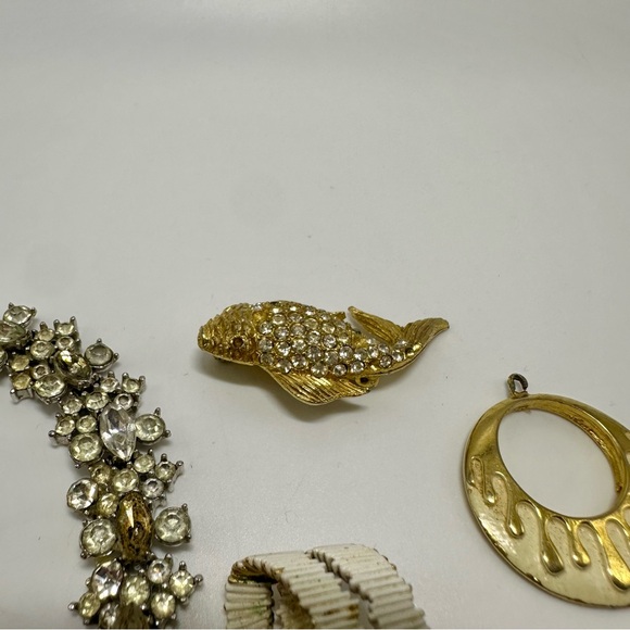 SIGNED high-end costume jewelry Boucher Crown Trifari Vendomme (Coro) ⚠️AS IS⚠️ - Picture 11 of 16